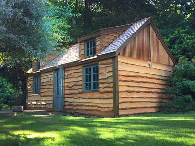 Weybridge - Charming Log Cabin 