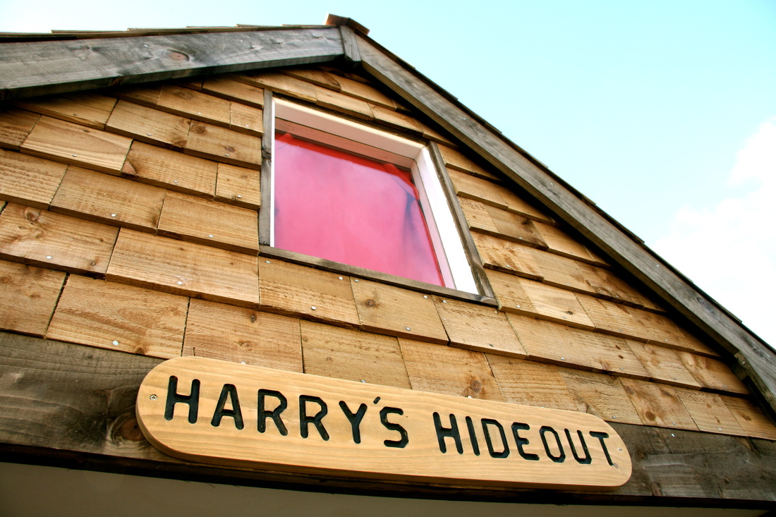 Harry's Bespoke Playhouse